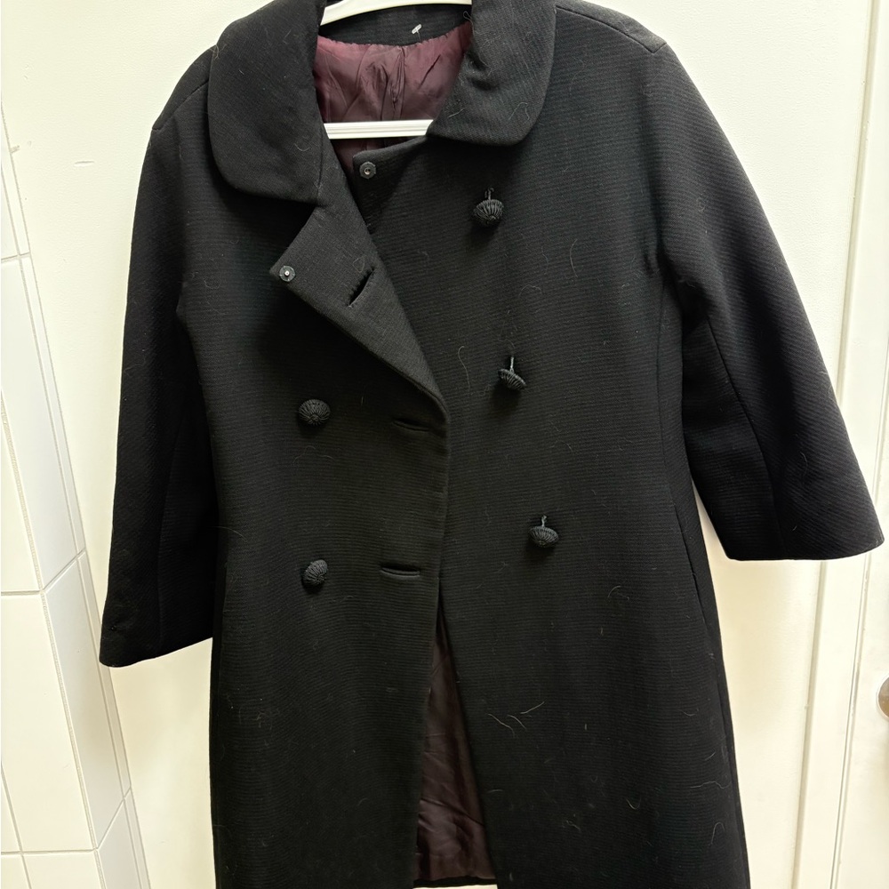 Vintage mint condition elegant Black Double-Breasted Wool Coat.